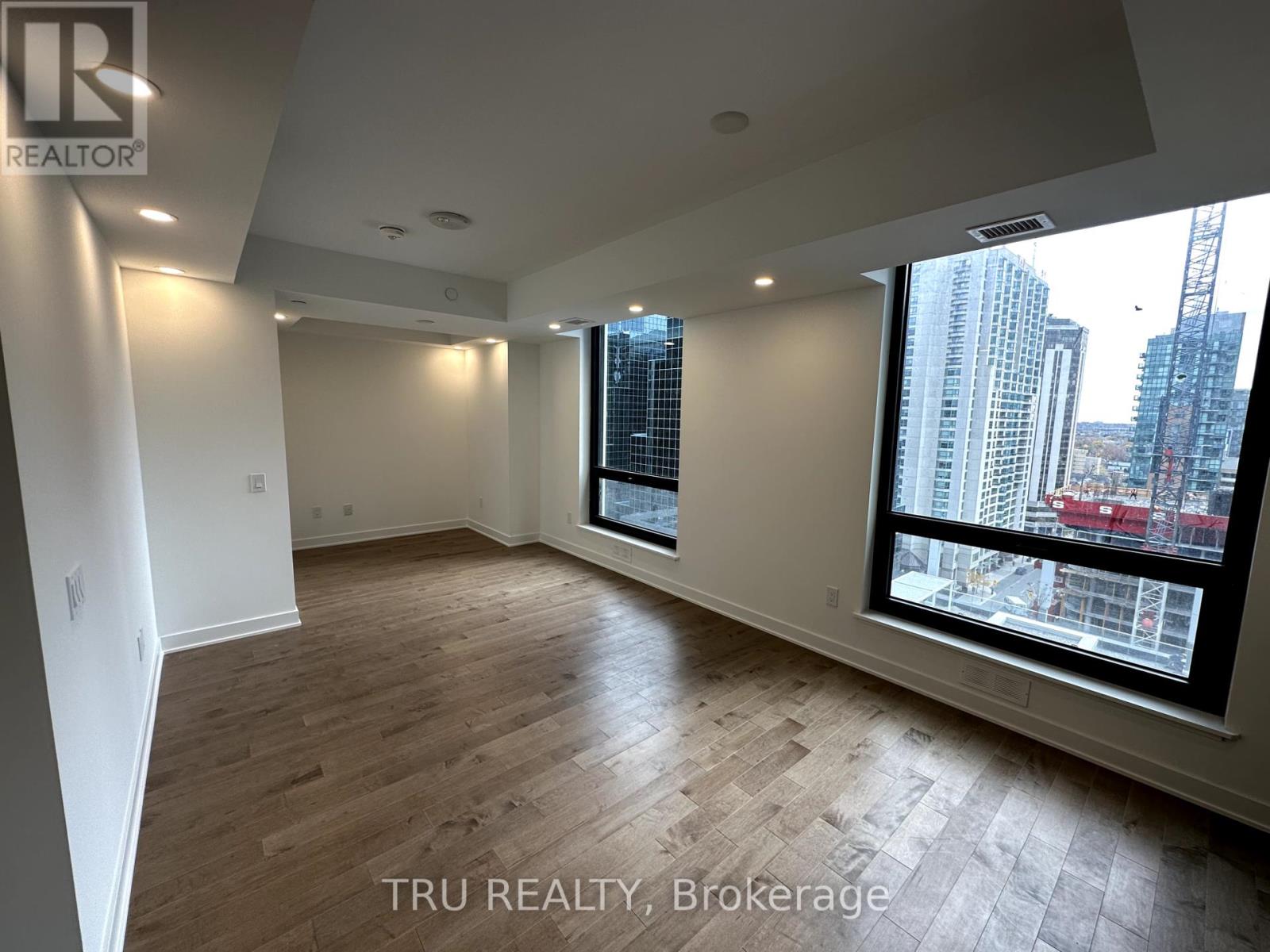 1408 - 340 Queen Street