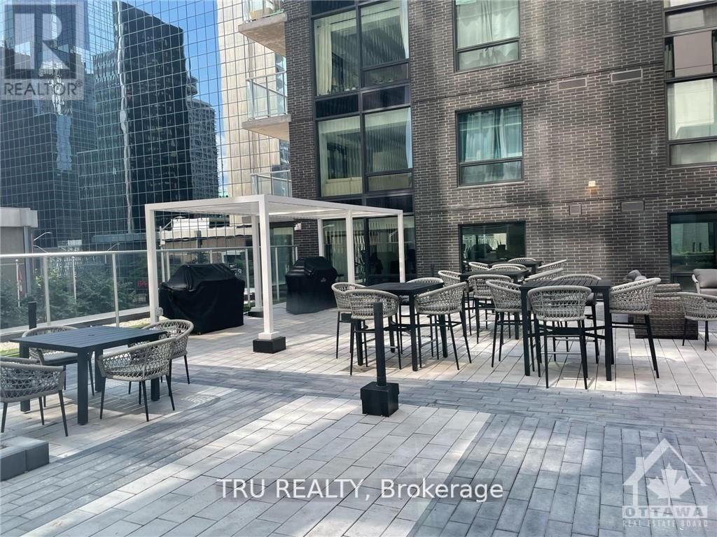 1408 - 340 Queen Street