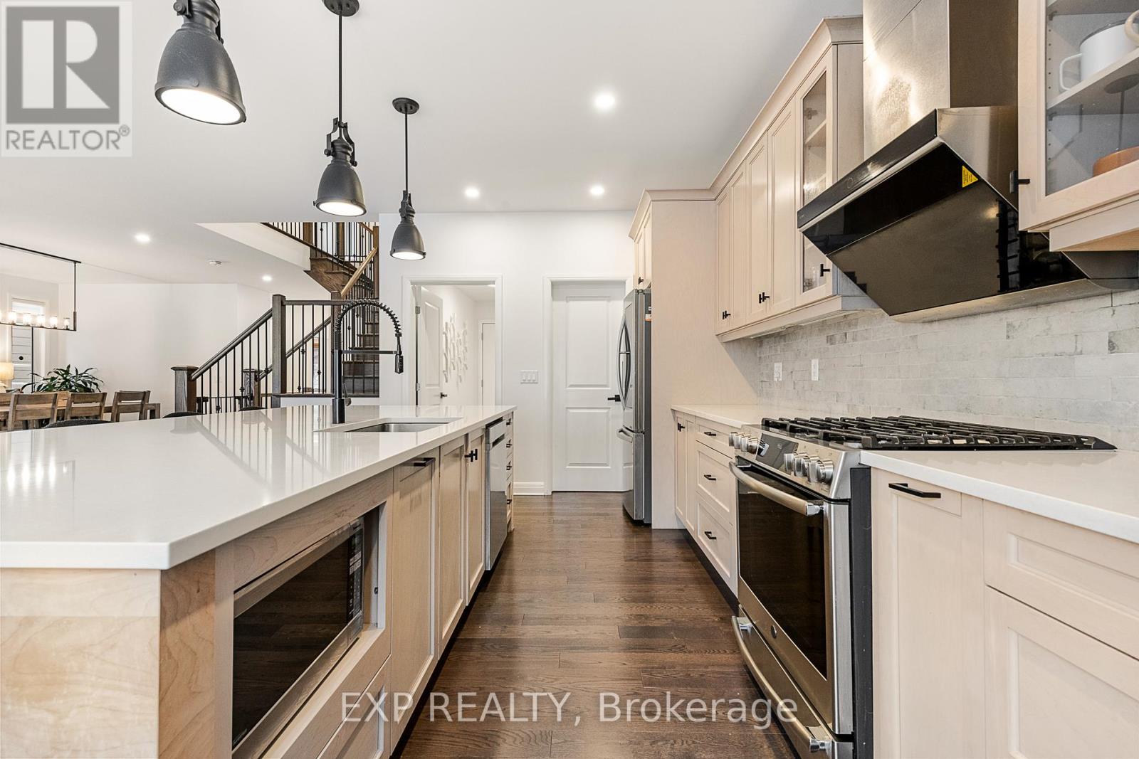 204 Avro Circle