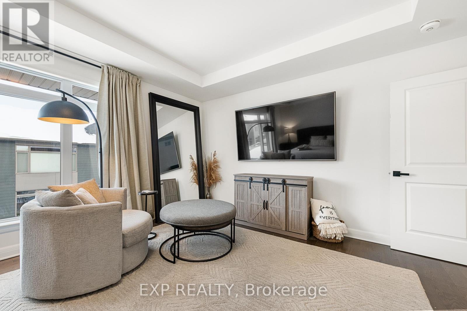 204 Avro Circle