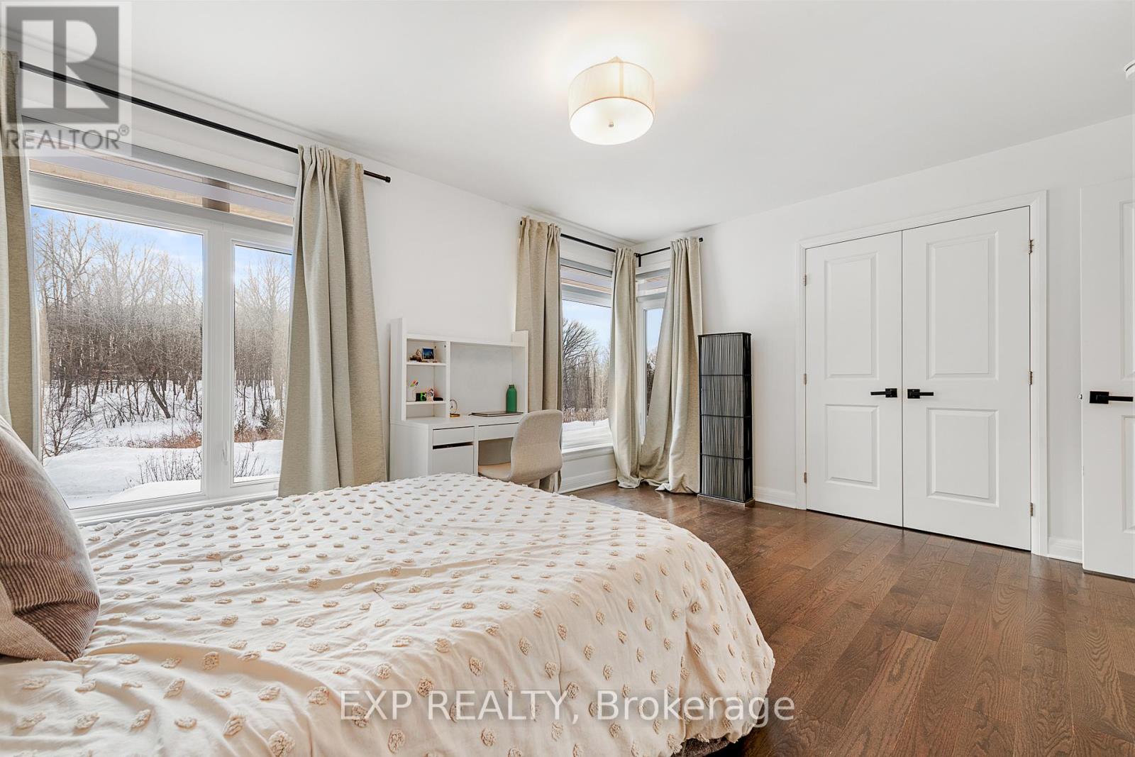 204 Avro Circle