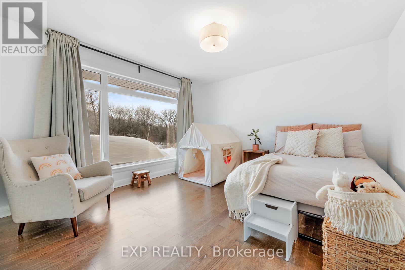 204 Avro Circle