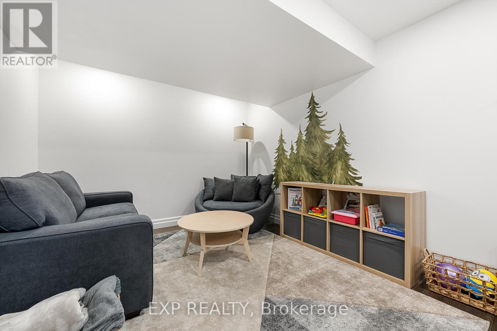 204 Avro Circle