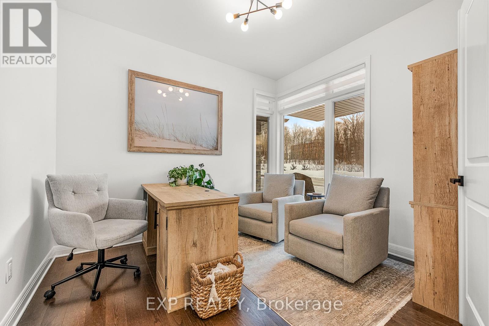 204 Avro Circle