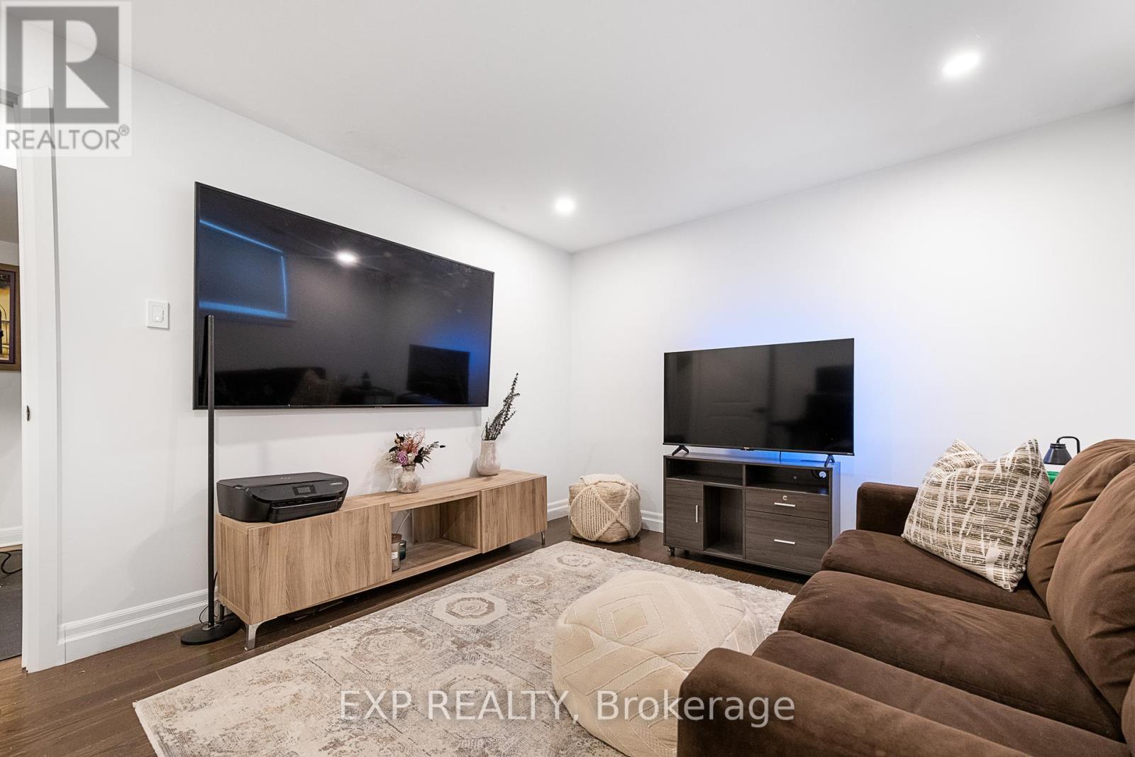 204 Avro Circle
