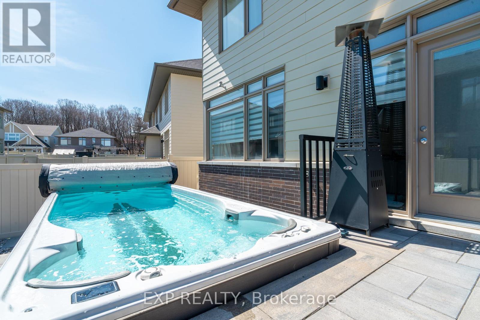 204 Avro Circle