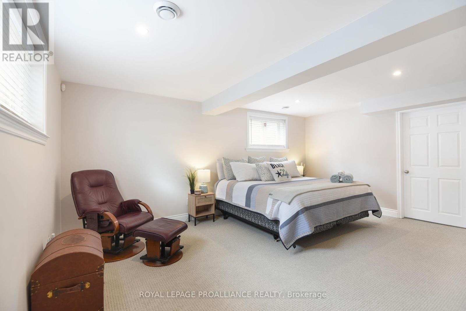 1047 Fitzsimmons Drive
