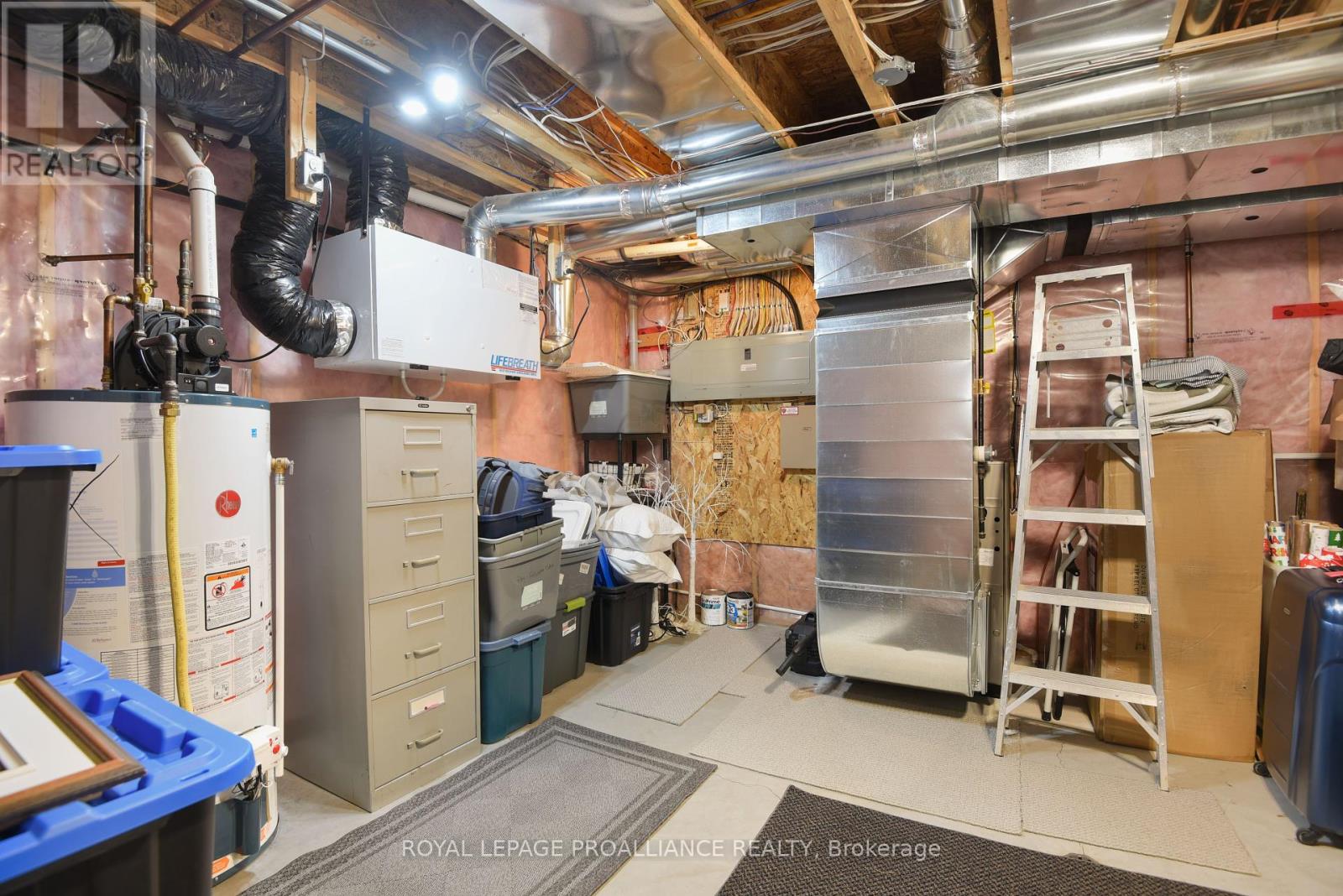 1047 Fitzsimmons Drive