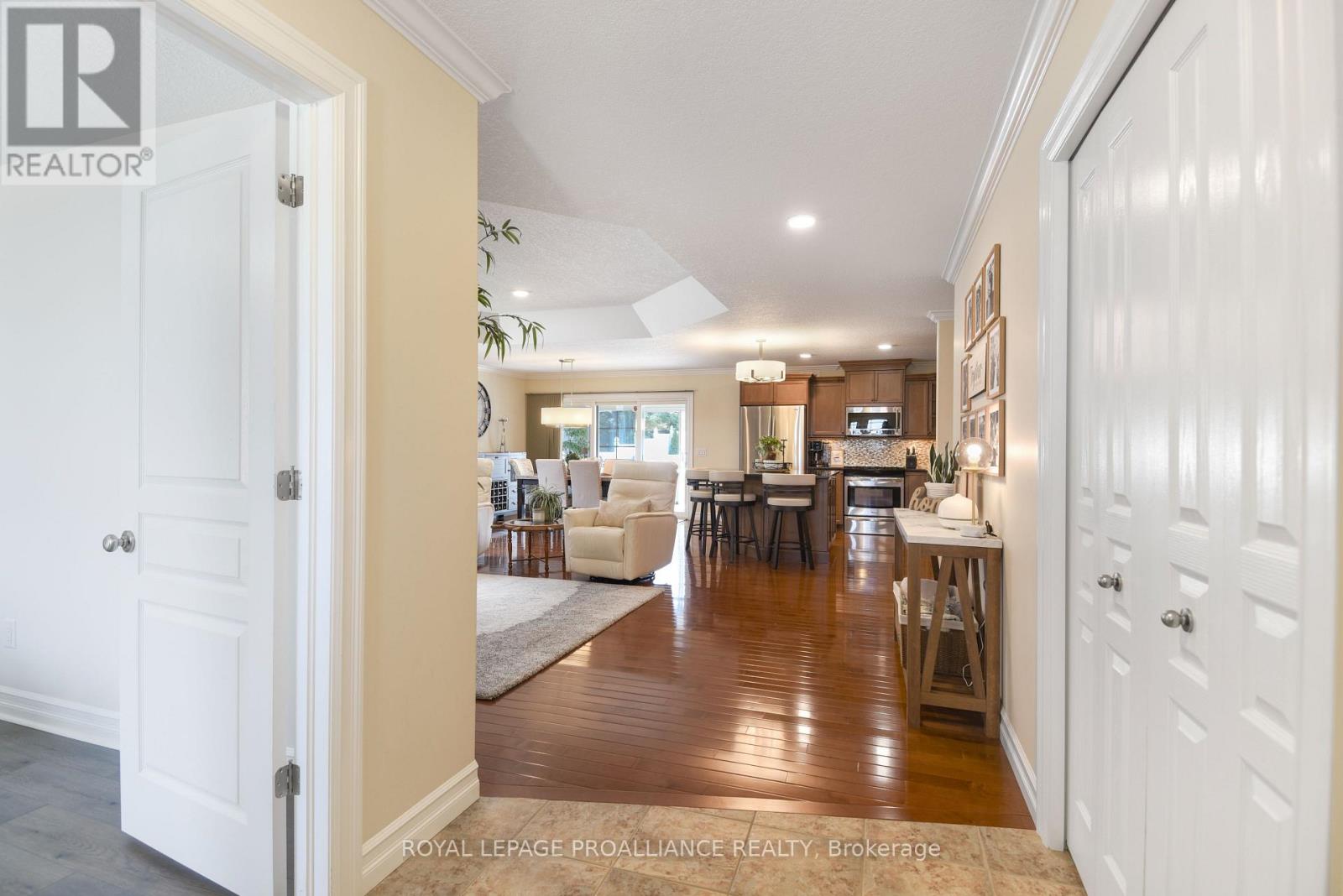 1047 Fitzsimmons Drive