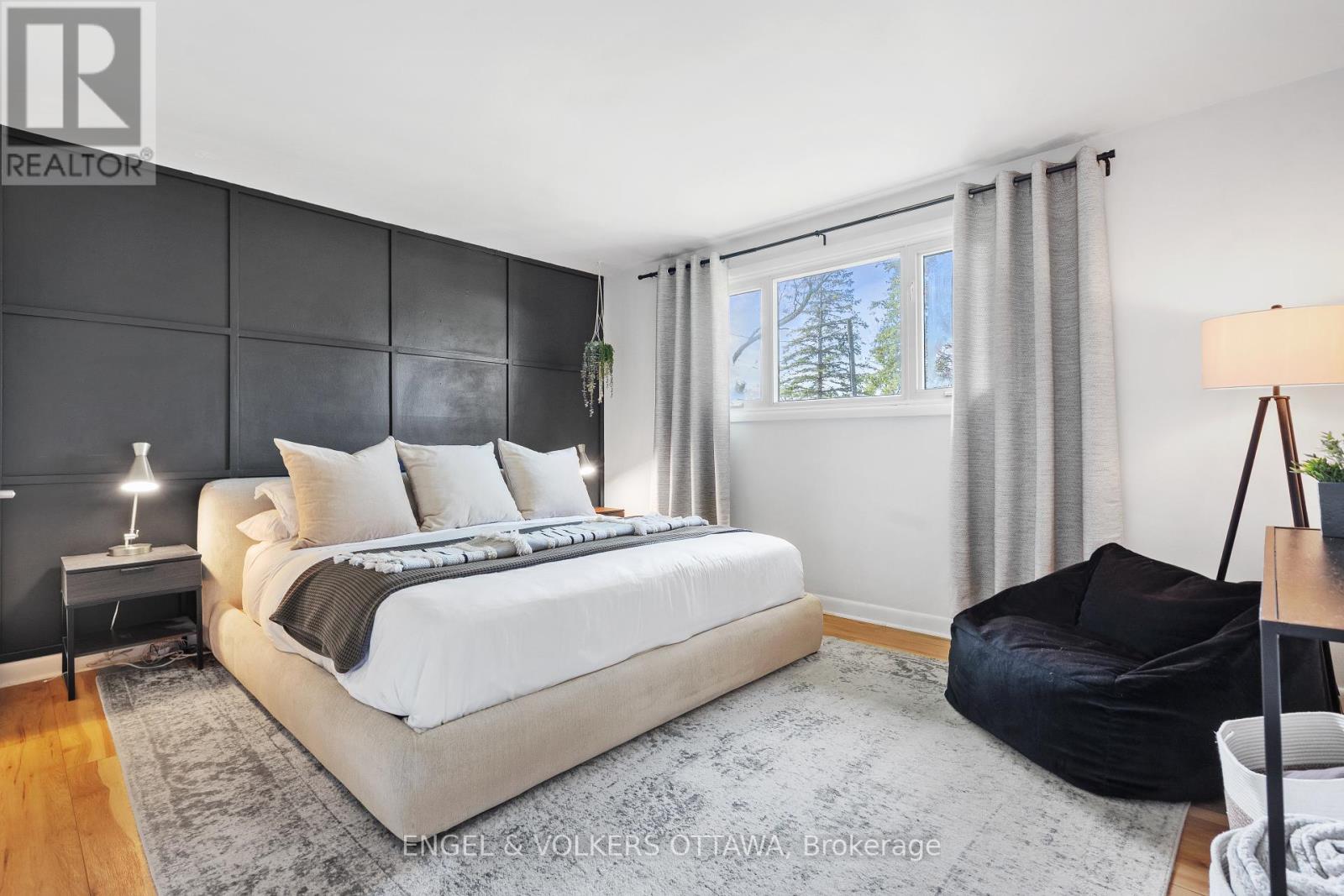 8 Pineglen Crescent