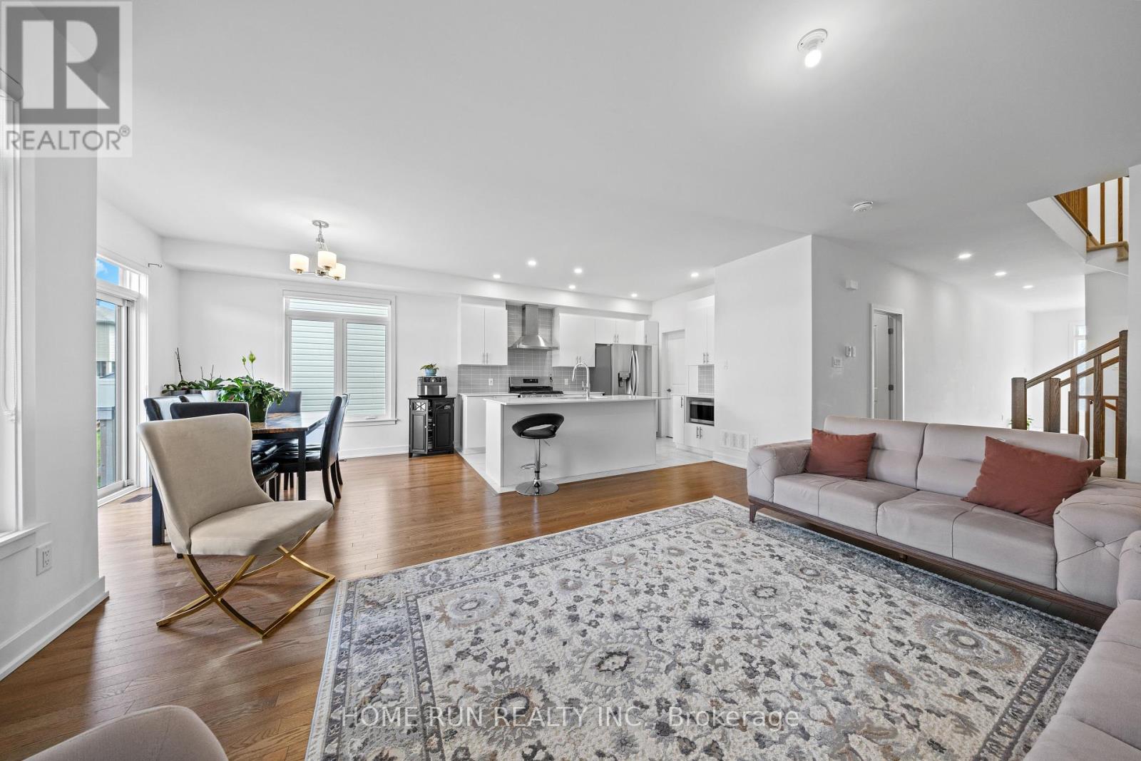 909 Beckton Heights