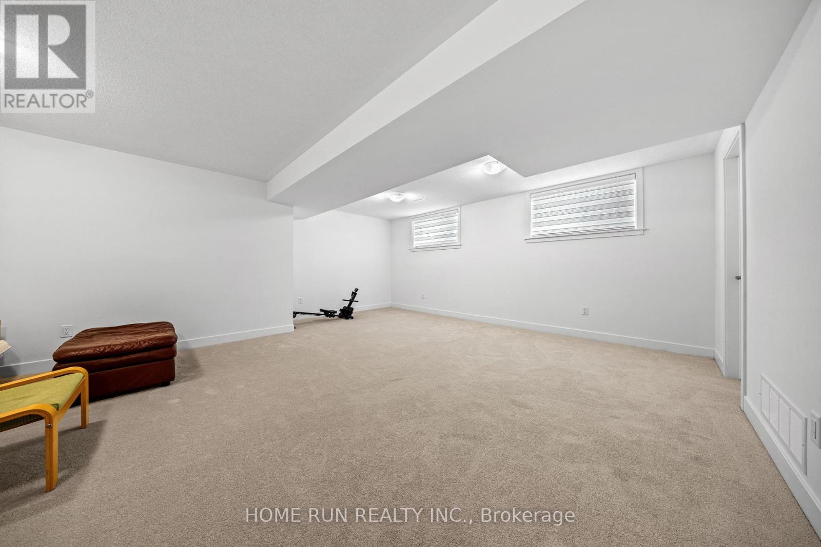 909 Beckton Heights