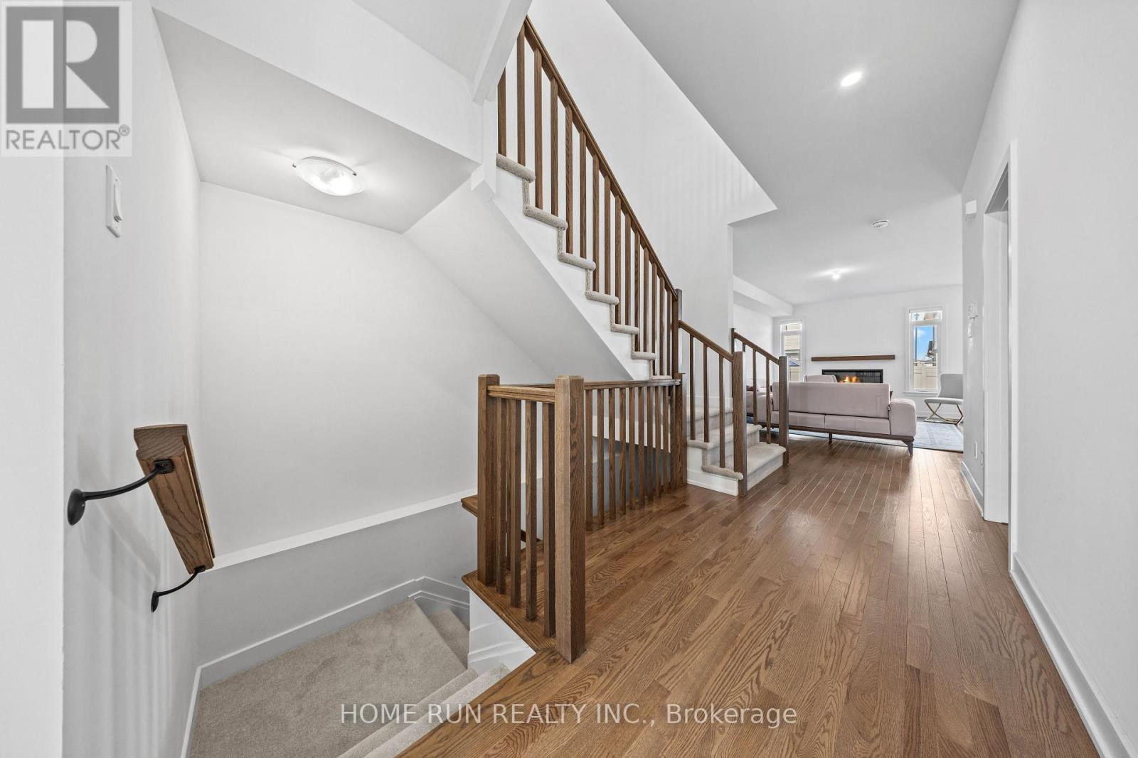 909 Beckton Heights