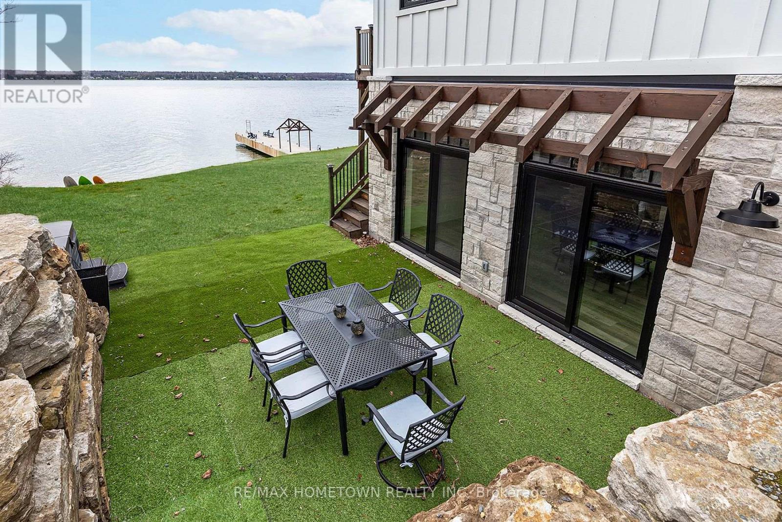 5 Shoreside Way