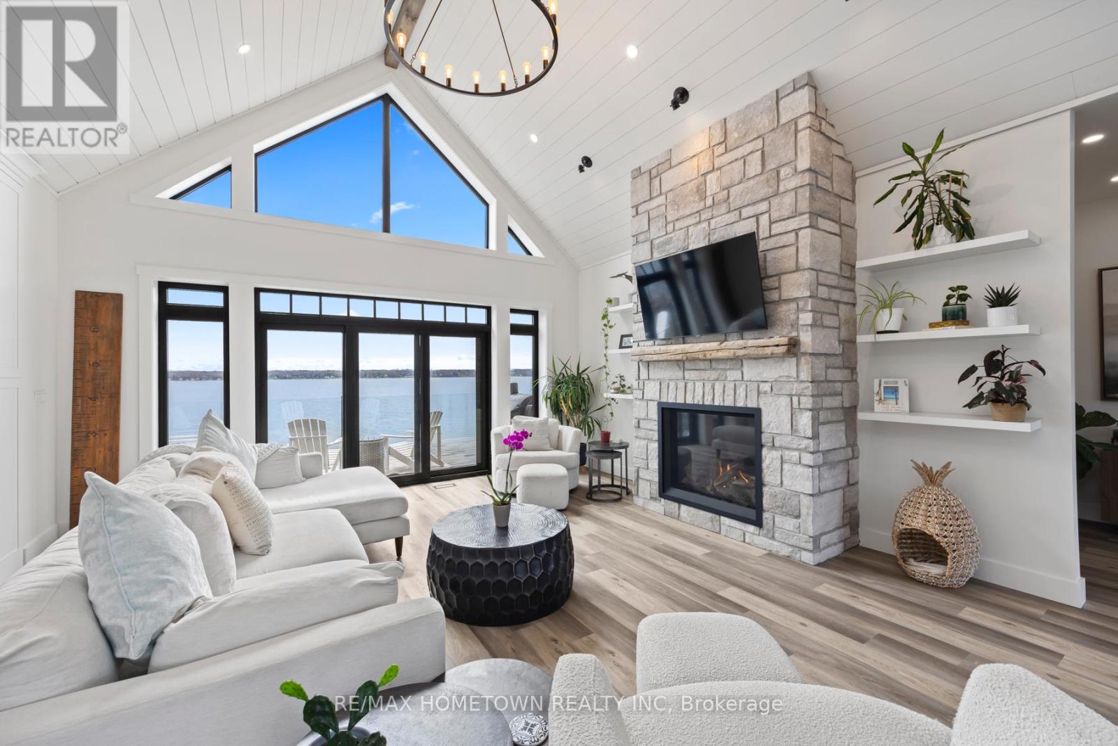 5 Shoreside Way