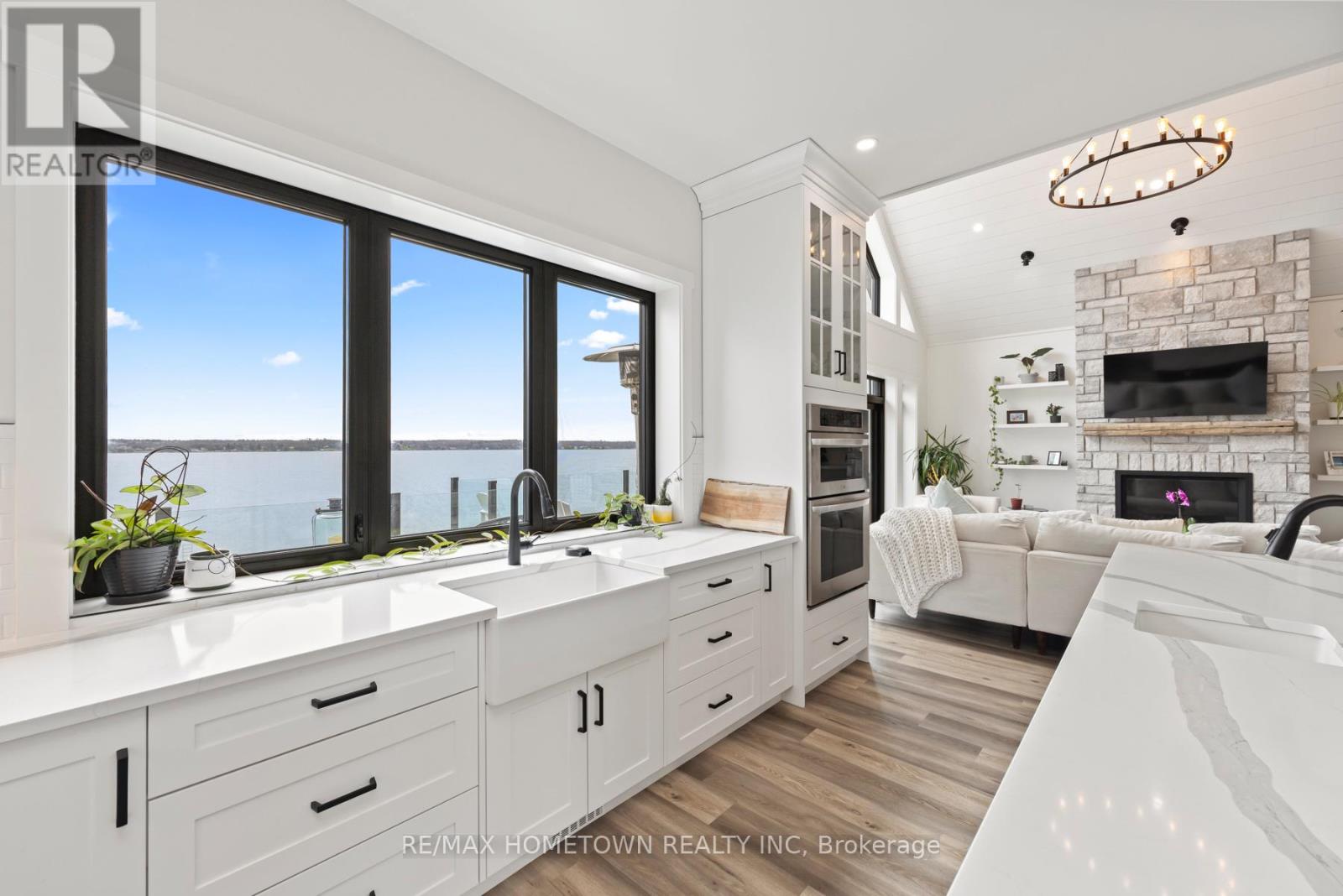 5 Shoreside Way