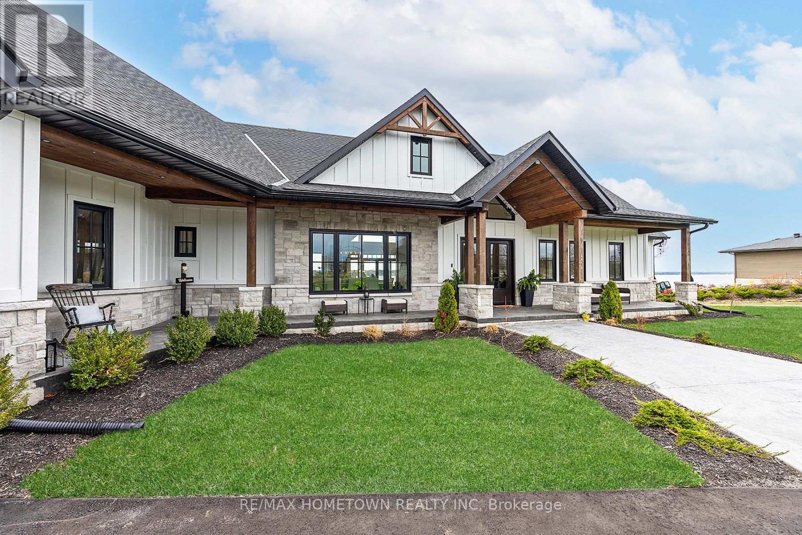 5 Shoreside Way