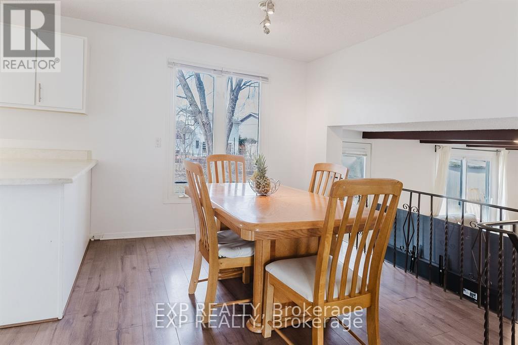 4 Parklane Court
