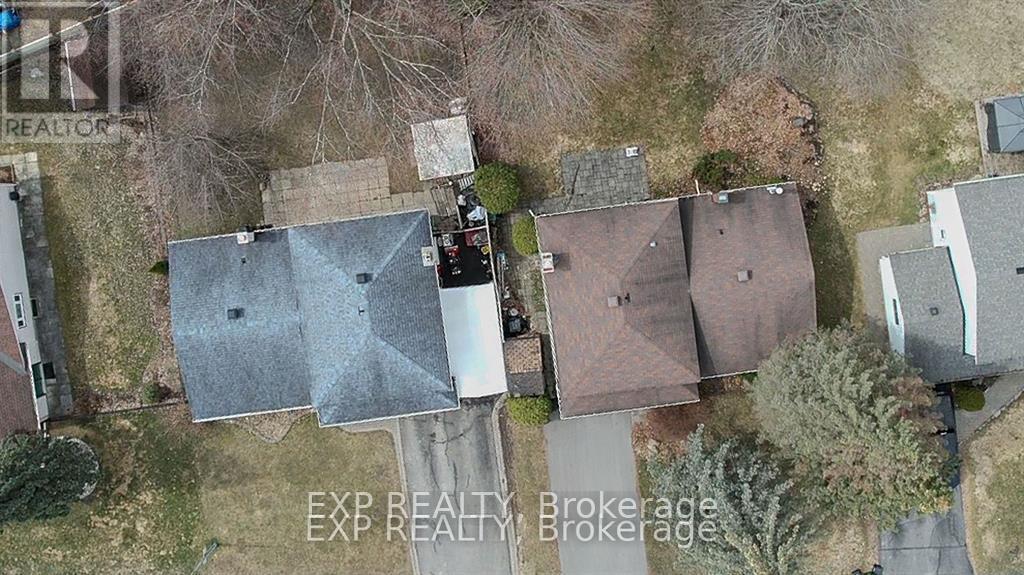 4 Parklane Court