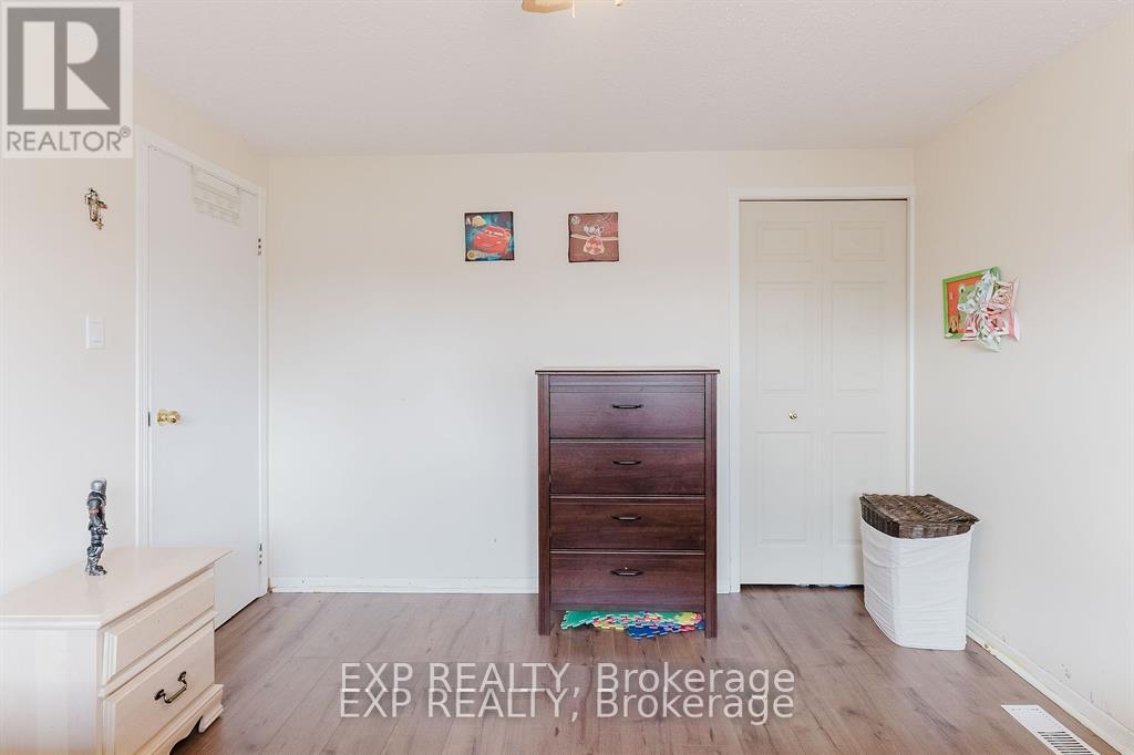 4 Parklane Court