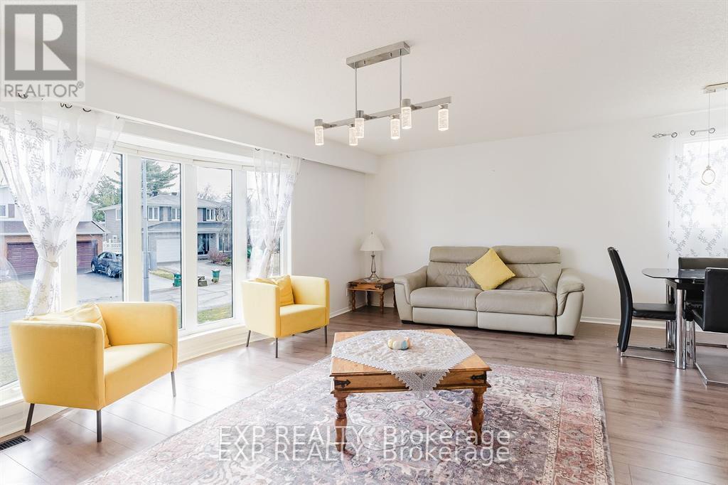 4 Parklane Court