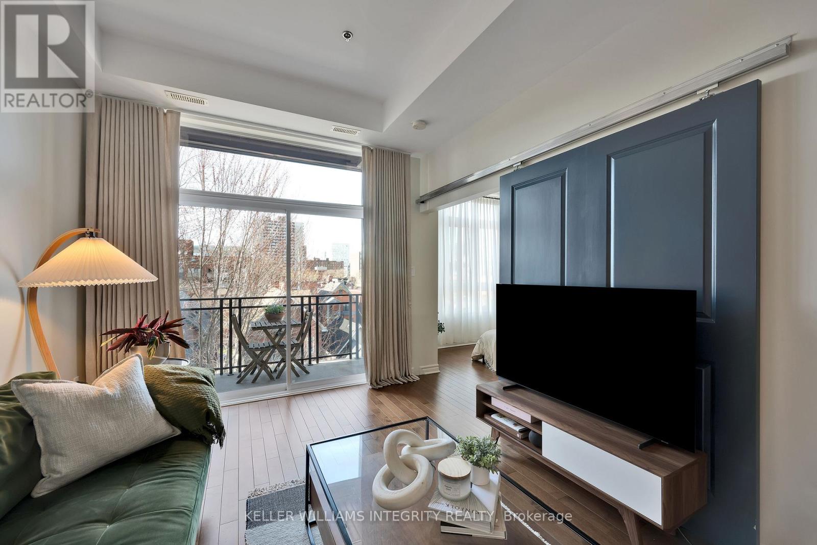 507 - 429 Kent Street W
