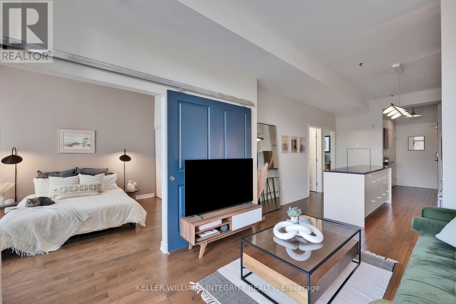 507 - 429 Kent Street W