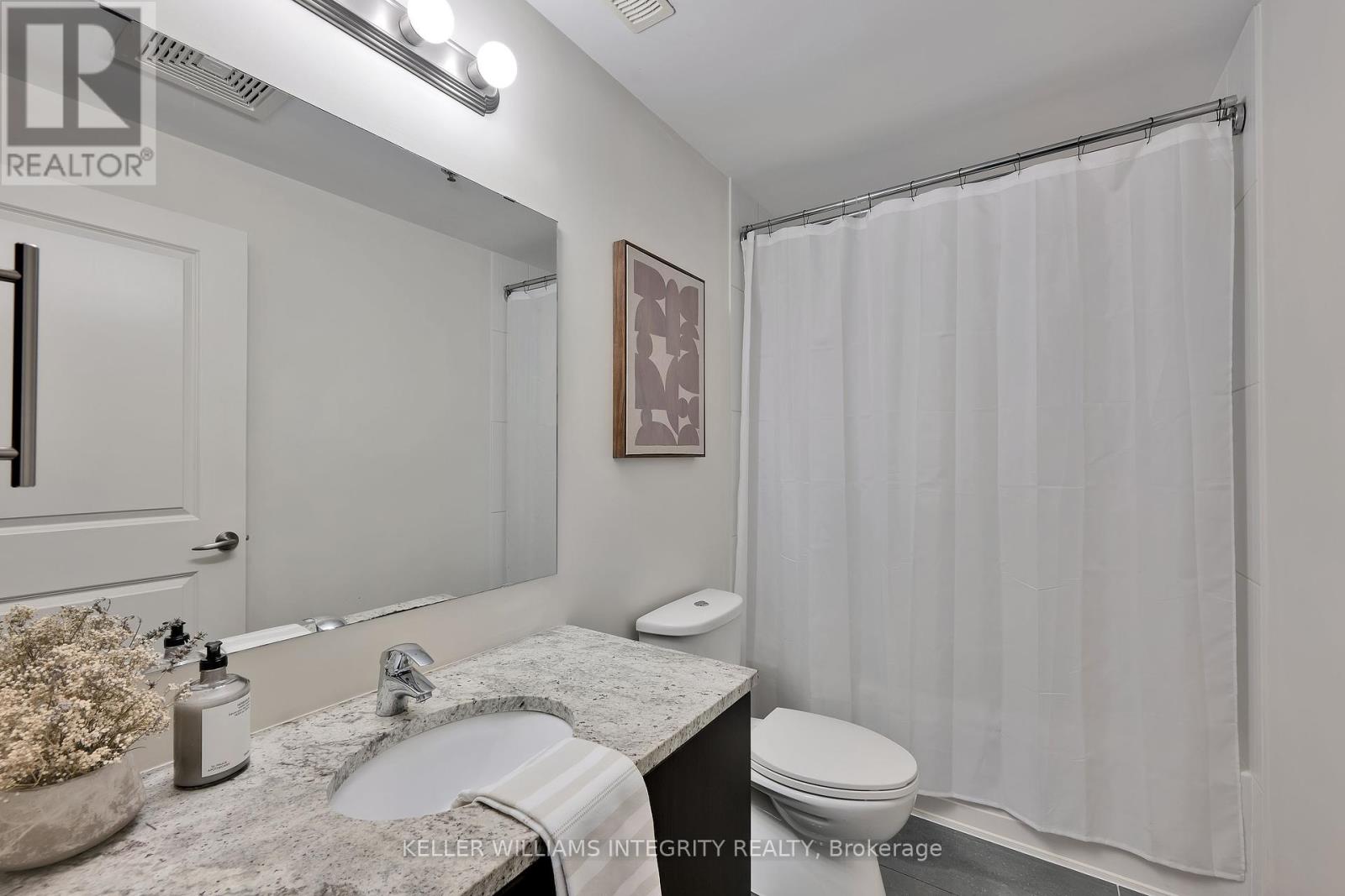 507 - 429 Kent Street W
