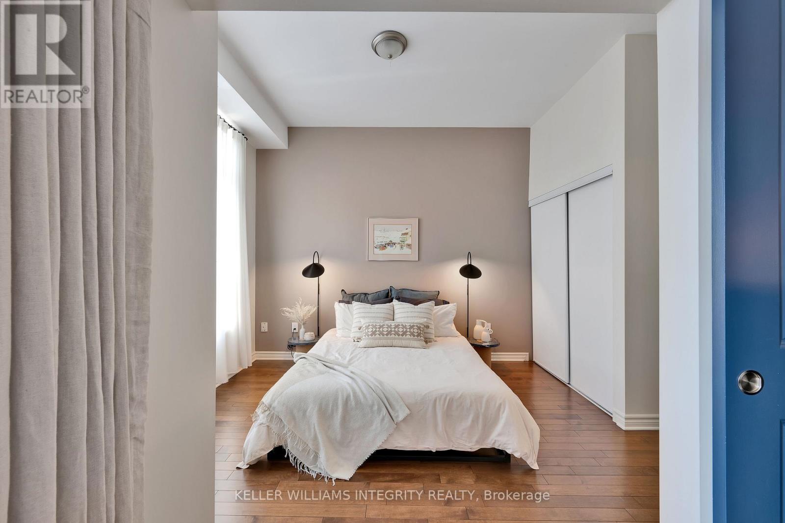 507 - 429 Kent Street W