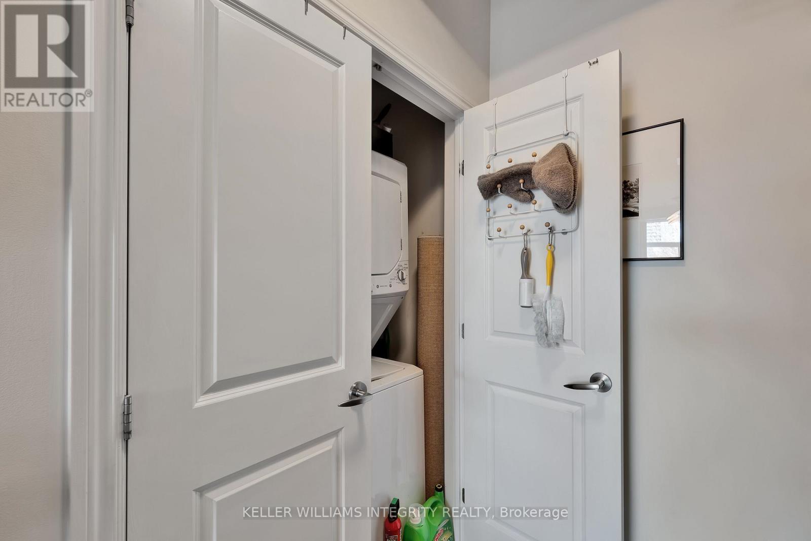 507 - 429 Kent Street W