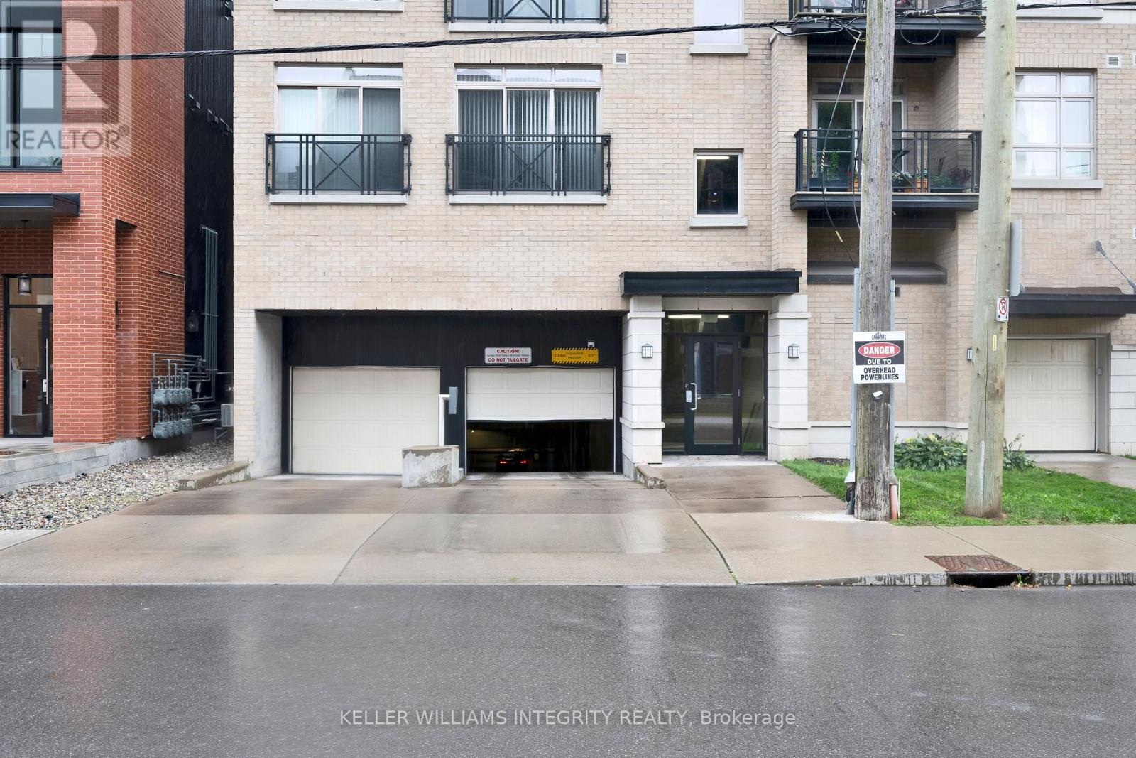 507 - 429 Kent Street W