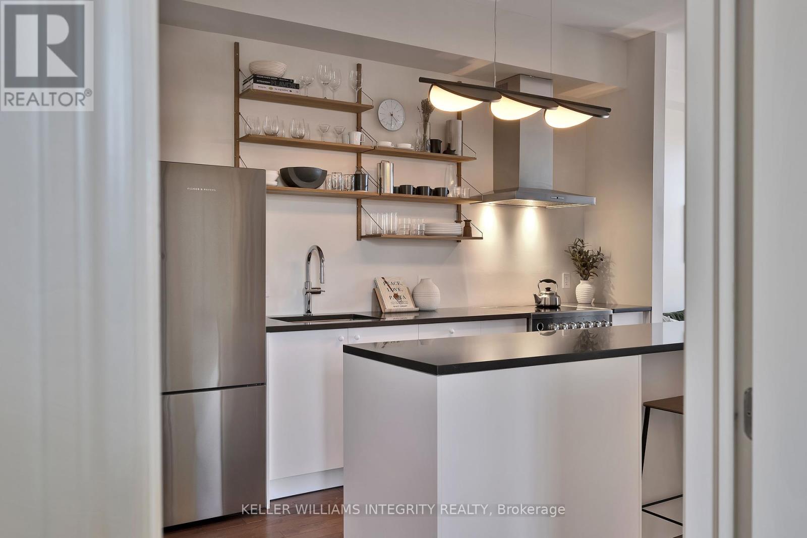 507 - 429 Kent Street W