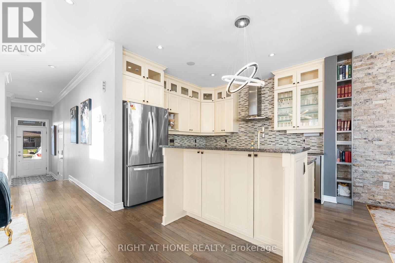 475 Harvest Valley Avenue