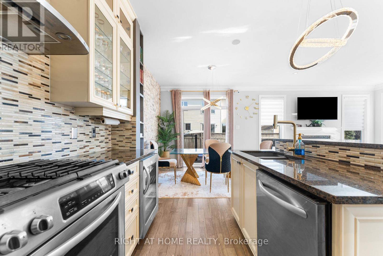 475 Harvest Valley Avenue
