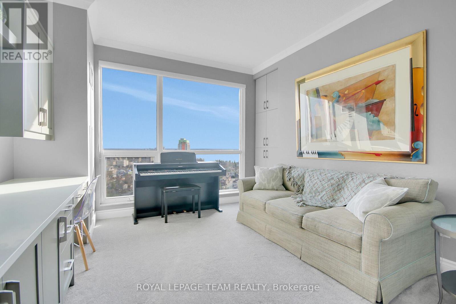 2401 - 38 Metropole Private