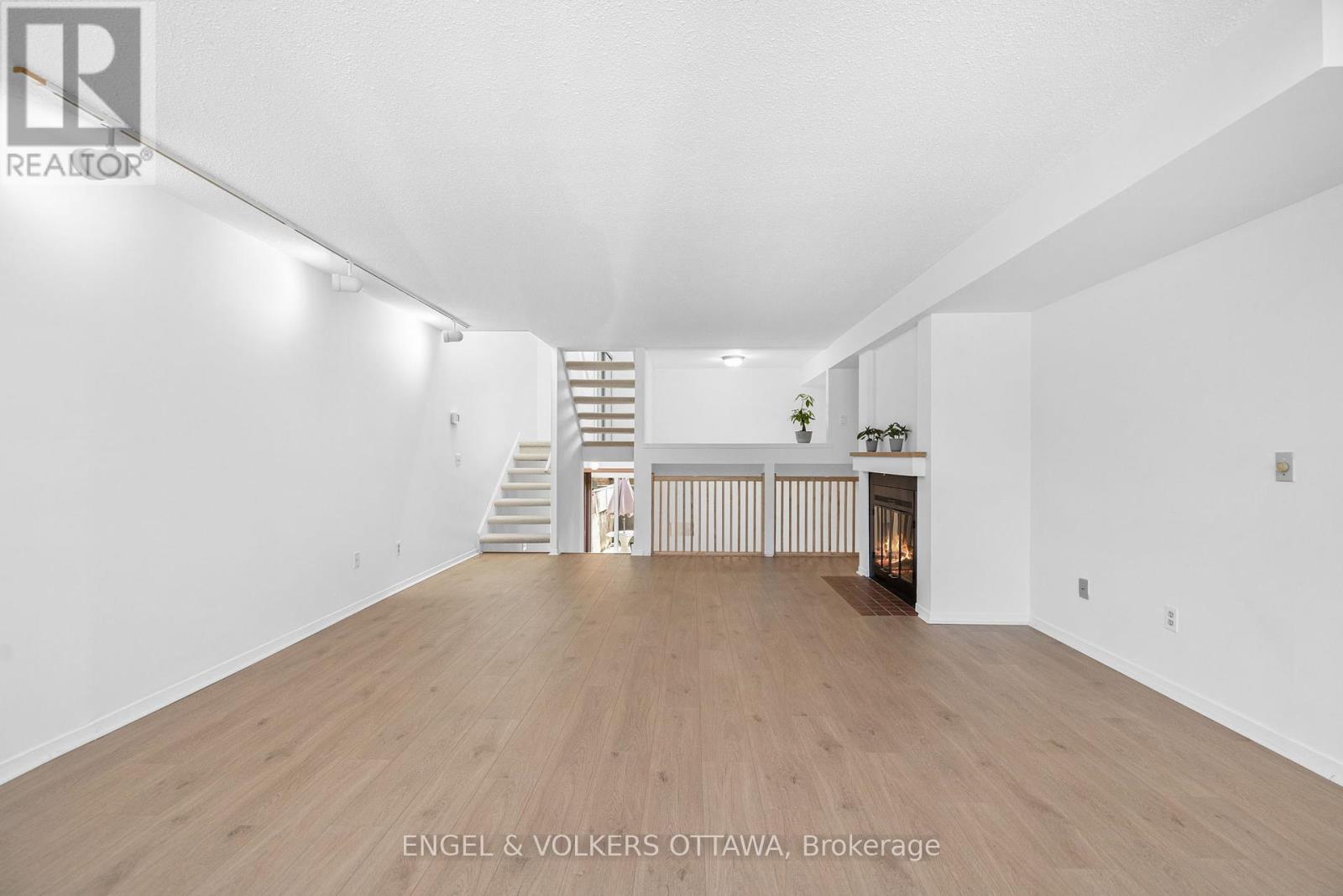 306 Cathcart Street