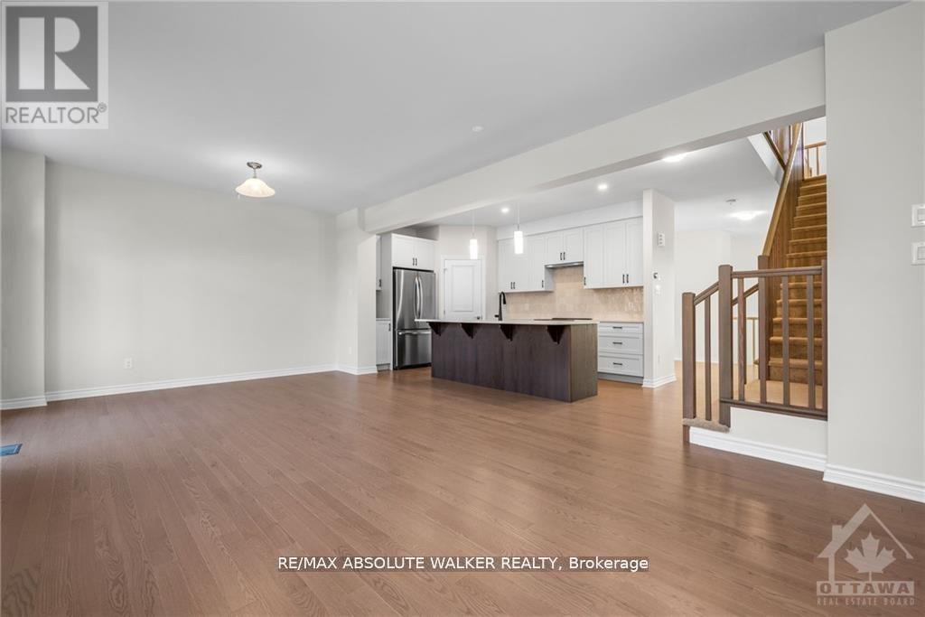 702 Du Rivage Street