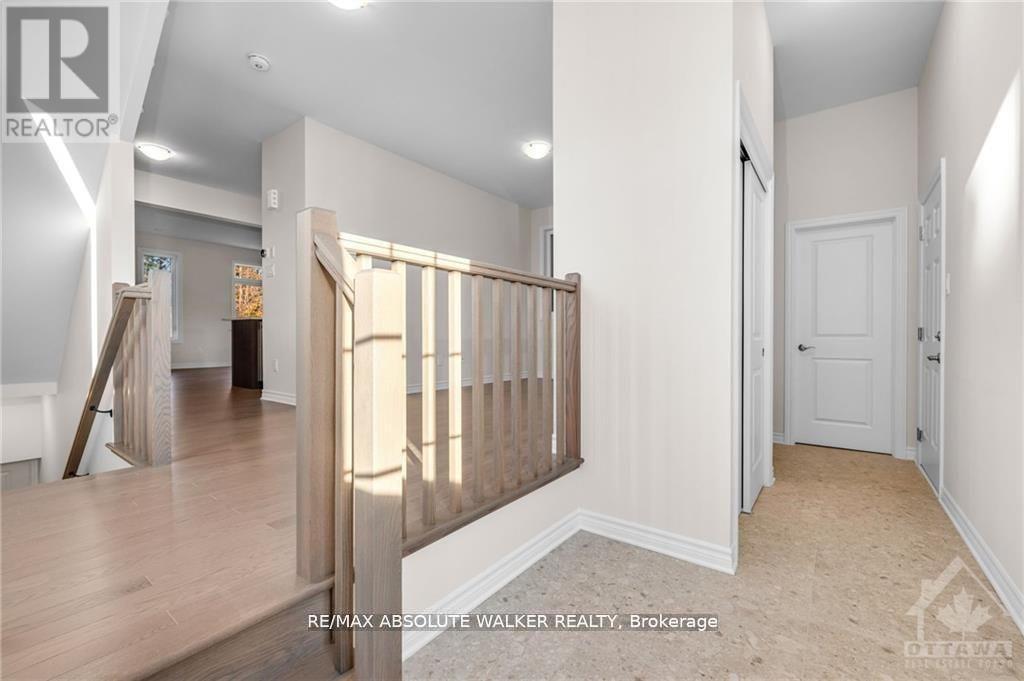 702 Du Rivage Street