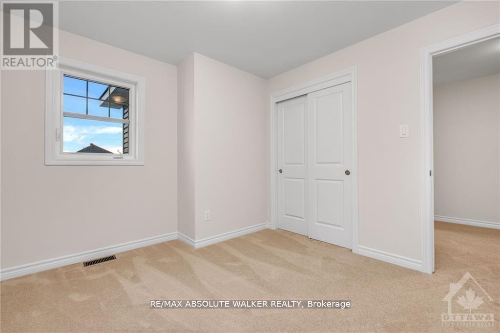 702 Du Rivage Street
