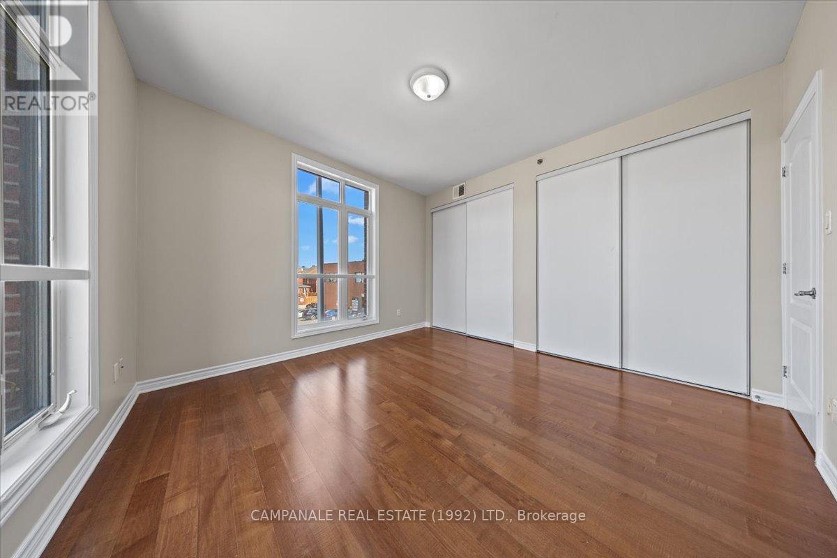 201 - 6 Grove Avenue