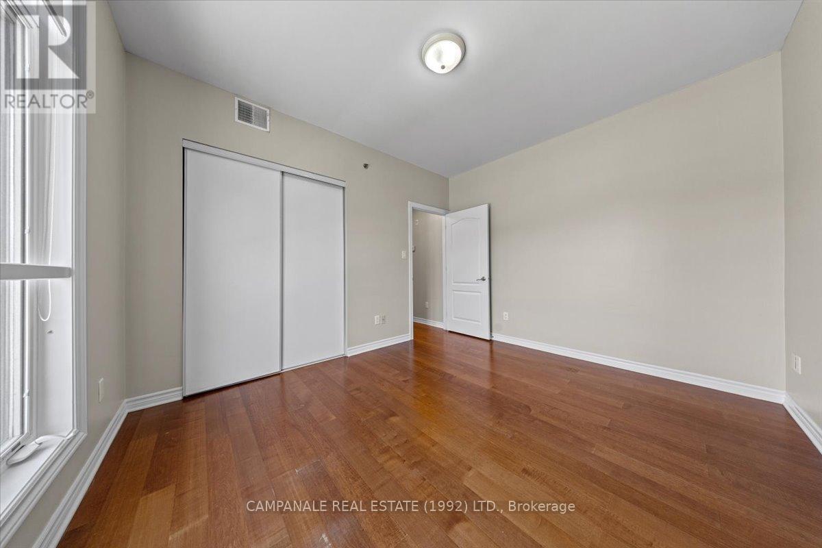 201 - 6 Grove Avenue
