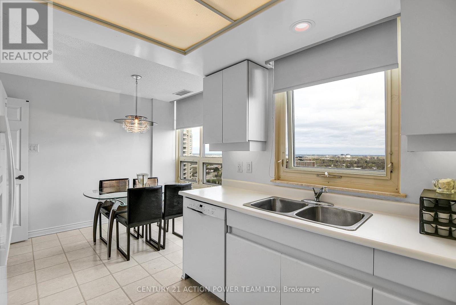 Ph2804 - 1510 Riverside Drive