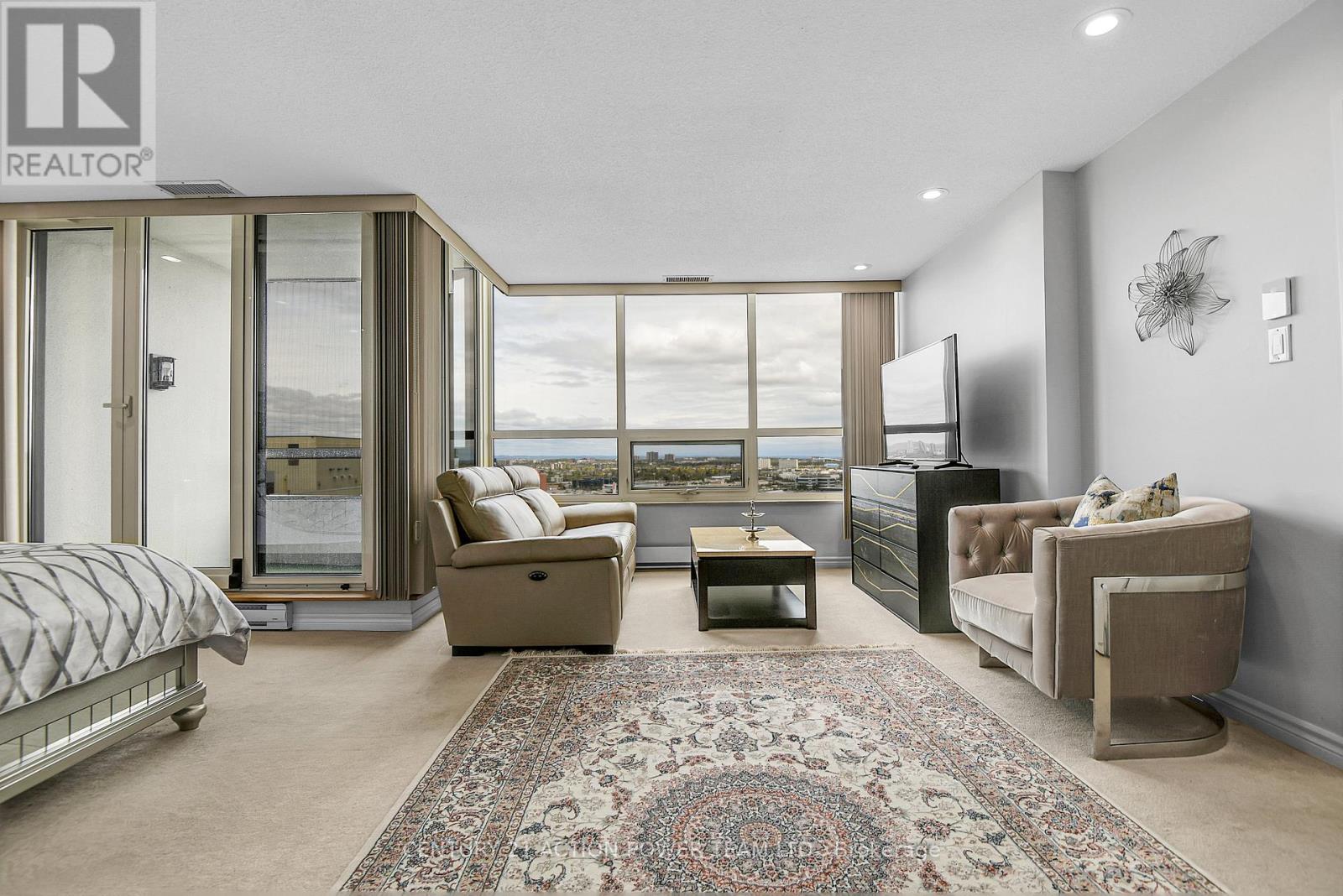 Ph2804 - 1510 Riverside Drive