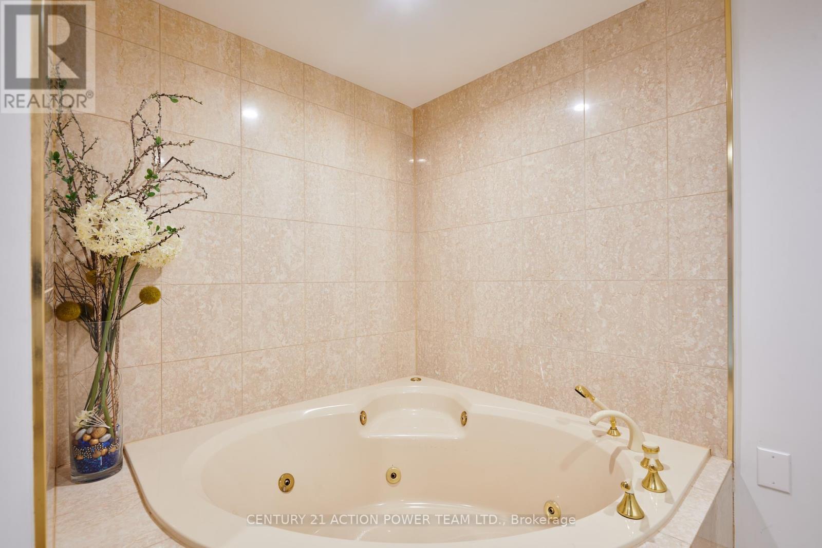 Ph2804 - 1510 Riverside Drive
