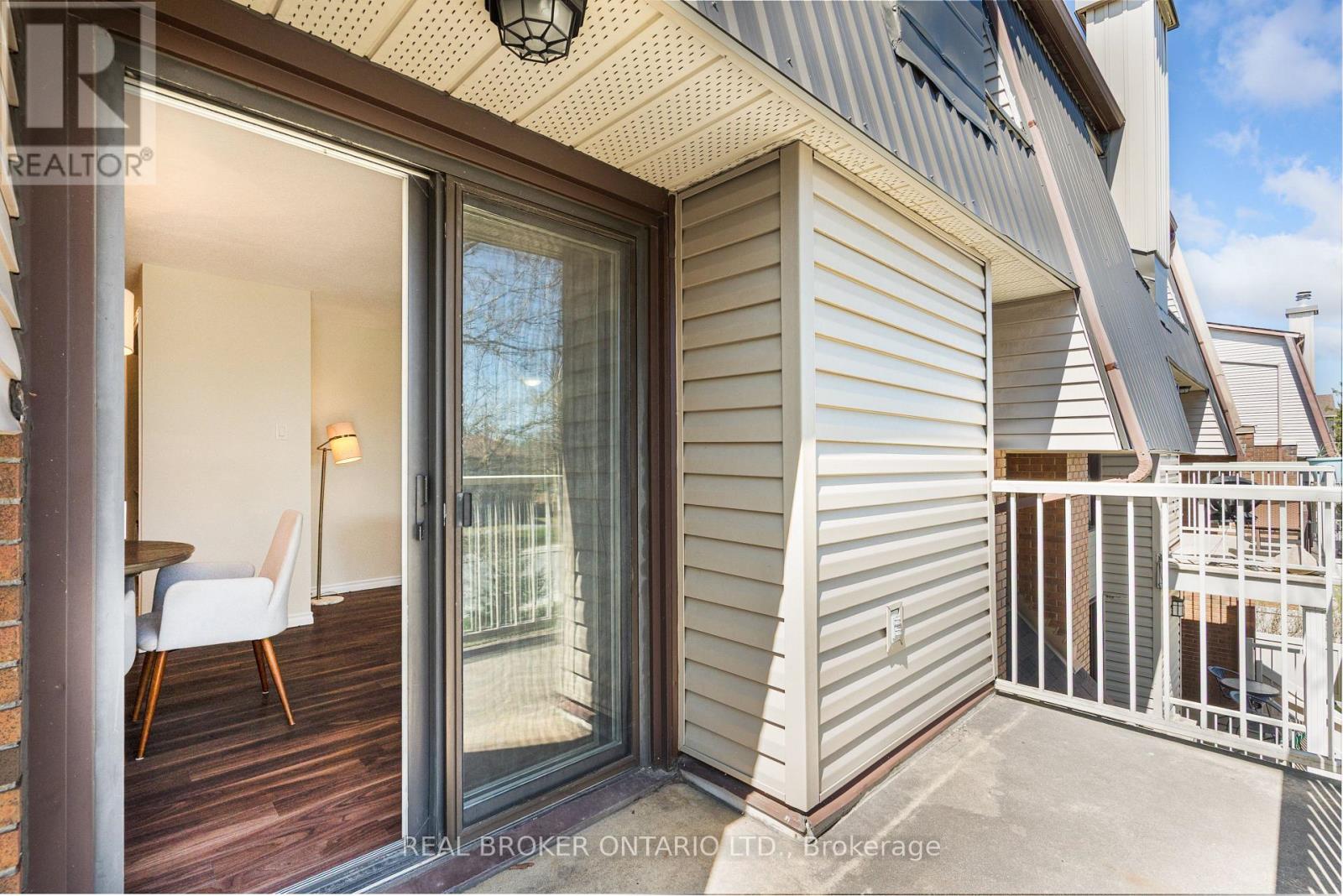 5 - 53 Sherway Drive