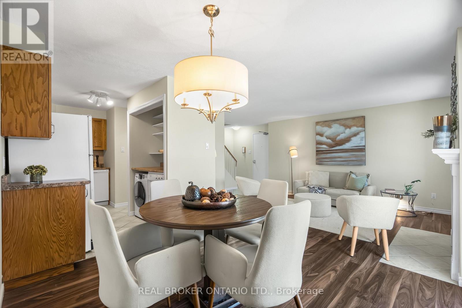5 - 53 Sherway Drive