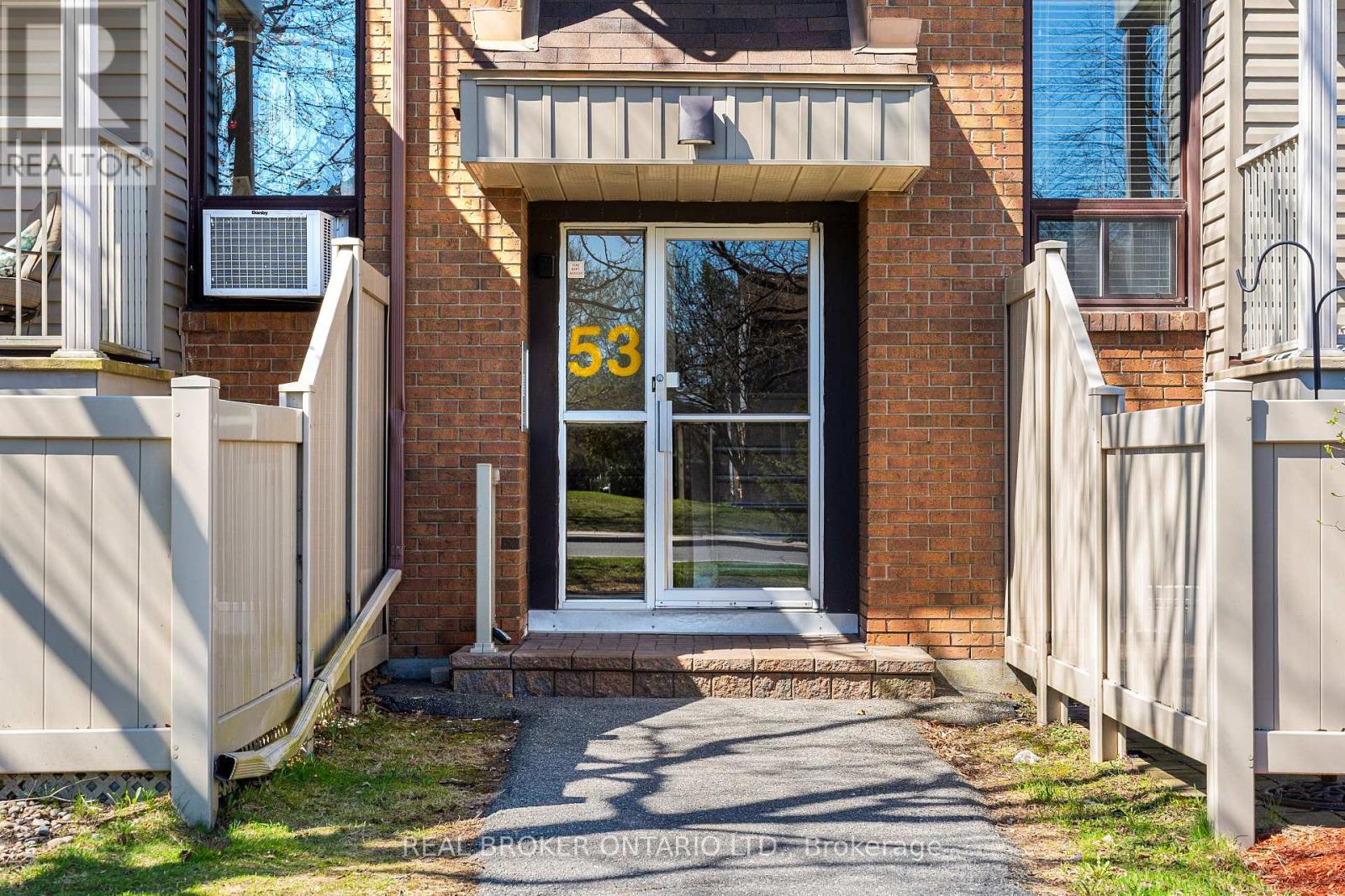 5 - 53 Sherway Drive