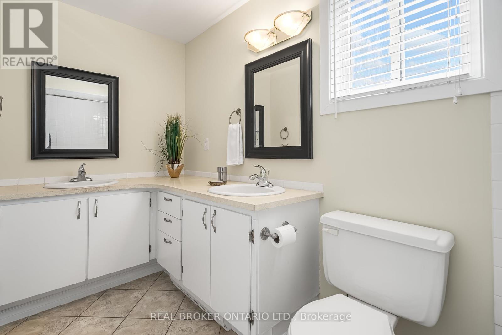 5 - 53 Sherway Drive