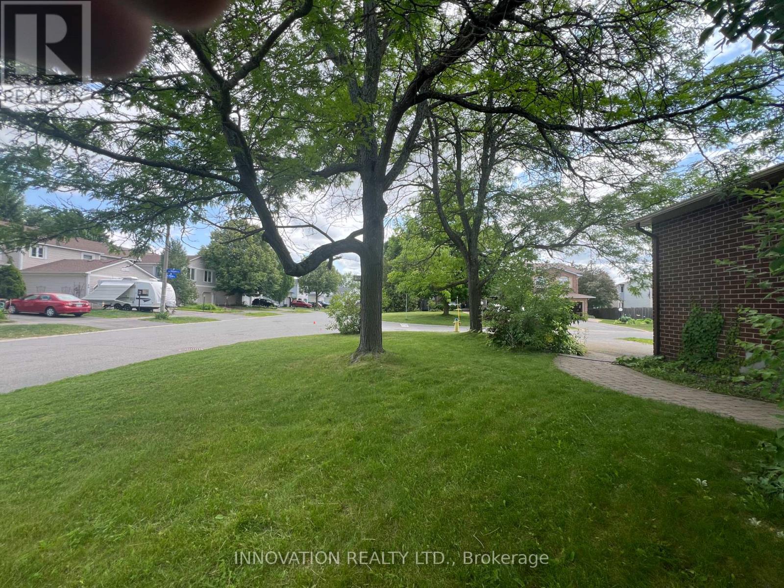 2 Chickasaw Crescent