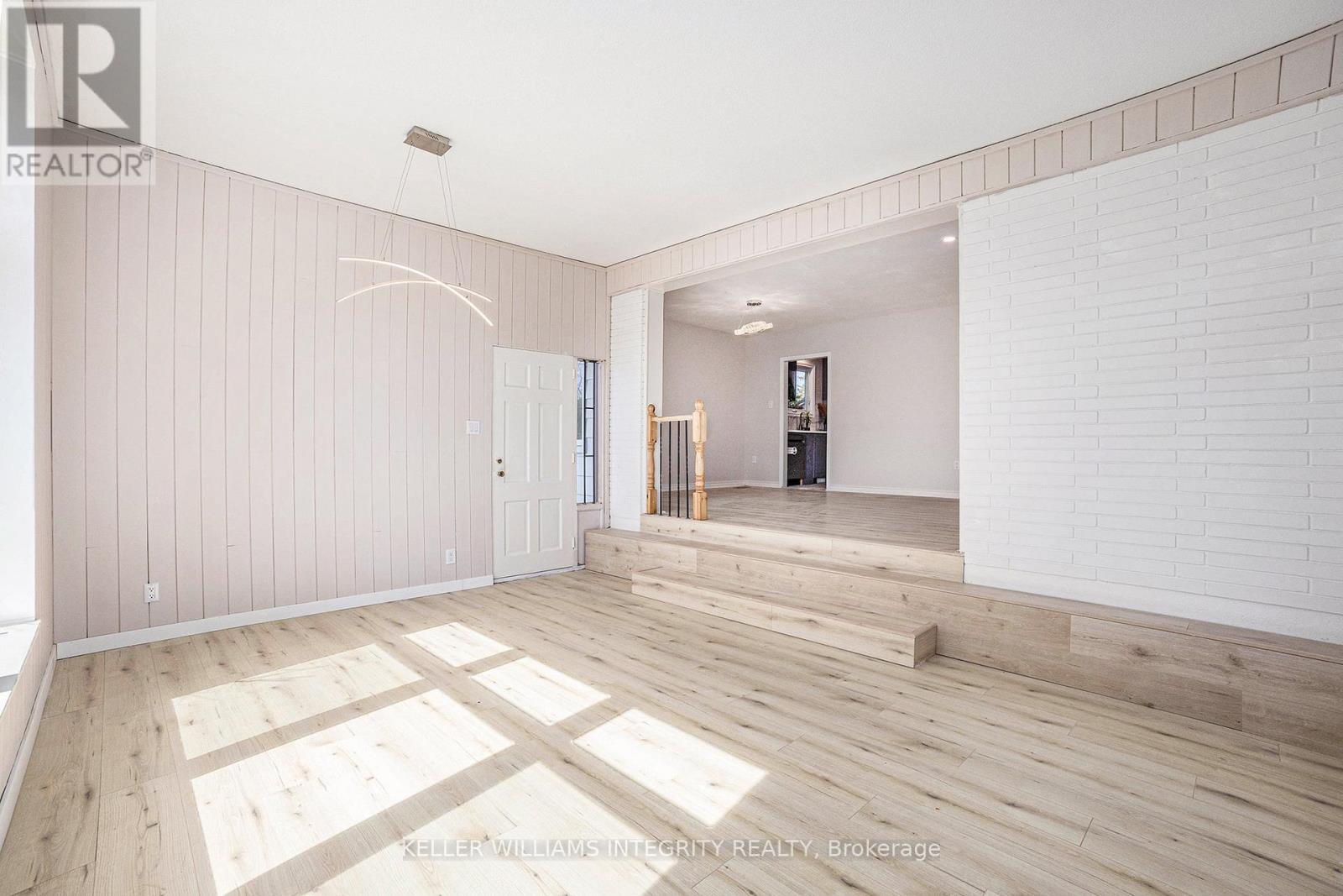 1401 Lowen Drive